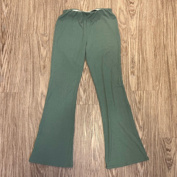 Ribbed Green Flare Pants - Picture 5 of 7
